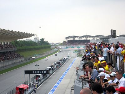 Apa Itu Paddock. Paddock Club Apa Itu? -- Yuktravel.com