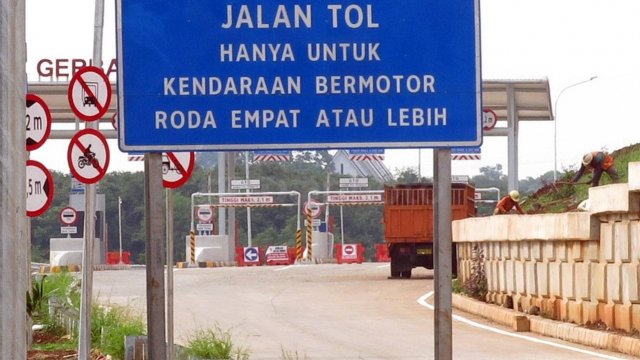 Rambu Sepeda Motor Dilarang Masuk. Alasan Sepeda Motor Dilarang Masuk Tol