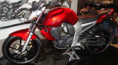 Ukuran Ban New Megapro Cw. Adu Kuat Honda New MegaPro Vs Yamaha Byson : Okezone Otomotif