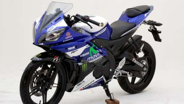 Spesifikasi Yamaha R15 V2. Spesifikasi Lengkap Yamaha YZF-R15 : Okezone Otomotif