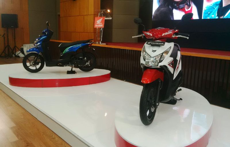 Perbedaan Beat Pop Dan Beat Sporty. Perbedaan Motor Honda Beat eSP dan POP eSP : Okezone Otomotif