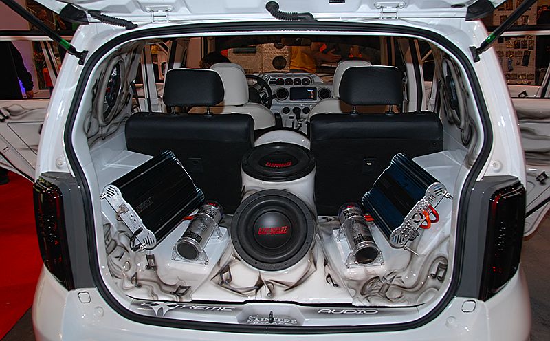 Cara Pasang Double Aki. Tips Aman Pasang Audio Mobil Tanpa Khawatir Aki Tekor