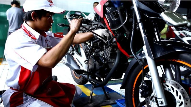 Karburator Banjir Bahan Bakar Apa Penyebabnya Dan Bagaimana Solusinya. Kenali 9 Penyebab Karburator Motor Banjir, Begini Solusi