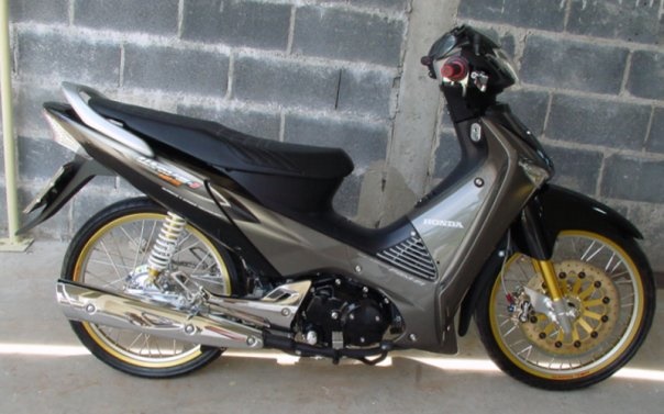 Modifikasi Supra X Lama Thailook. Kenali Modifikasi Supra X 125 Gaya Thailook, Tampilan Jadi