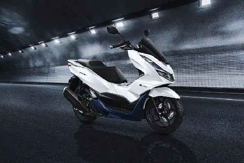 Kelebihan Honda Pcx Hybrid 2020. Honda PCX eHEV 2021 Harga OTR, Promo November, Spesifikasi