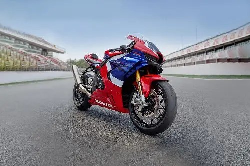 Honda Cbr1000rr Harga Otr. Honda CBR1000RR-R 2024 Harga, Review, Spesifikasi & Promo