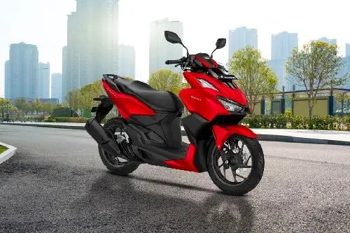 Scoopy Prestige Vs Scoopy Stylish. Honda Scoopy vs Honda Vario 160