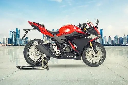 Spesifikasi Cbr 150 Facelift. Honda CBR150R 2022 Harga OTR, Promo Desember, Spesifikasi