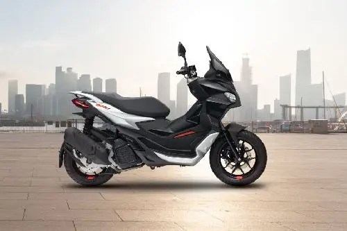 Aprilia Matic Indonesia. Aprilia SR-GT 200 2024 Harga OTR, Promo Januari, Spesifikasi