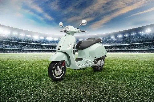 Vespa Matic Gts. Vespa GTS 150 2024 Harga OTR, Promo Desember, Spesifikasi