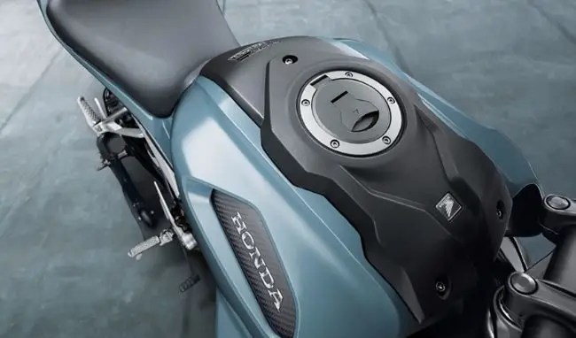 Yamaha Xabre Cafe Racer. Honda CB150R Exmotion, Lawan Sepadan Yamaha Xabre