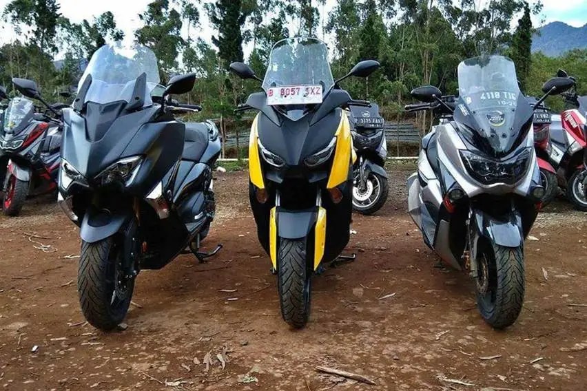 Perbedaan Nmax Dan Xmax. Ini Perbandingan Spesifikasi NMax, XMax dan TMax DX