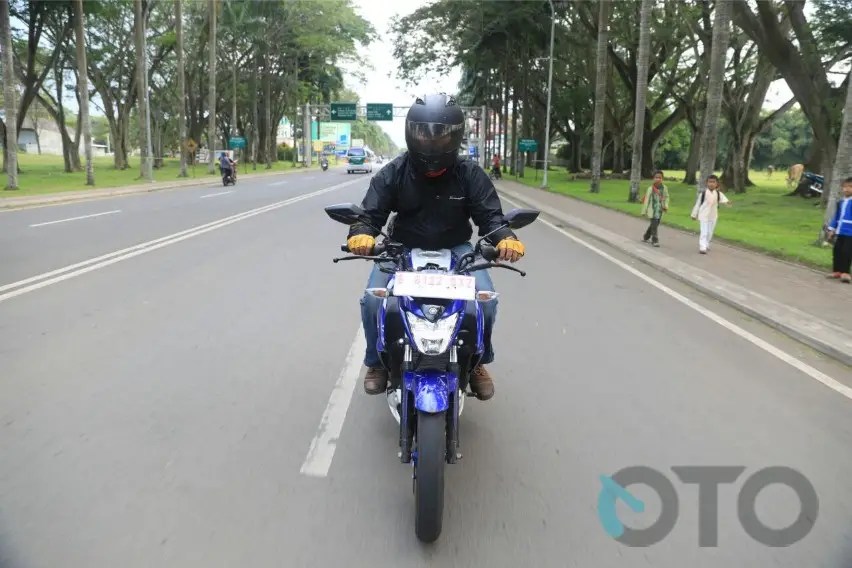 Konsumsi Bbm Vixion R. Test Ride Yamaha Vixion R: Seberapa Irit?