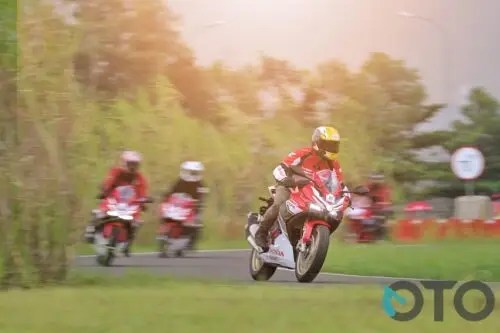 Motor 250cc Di Indonesia. Pilihan Motor Sport 250 cc Keren, Cocok Buat Sunmori!