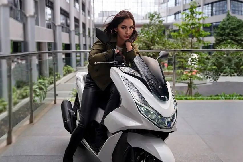 Kredit Honda Pcx Dp 10 Juta. Uang Muka Honda All New PCX 160 Mulai Rp 3,9 Juta, Model