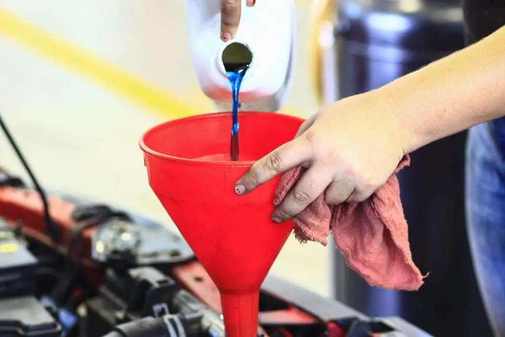 Mengapa Sistem Pendingin Selalu Dianjurkan Untuk Menggunakan Radiator Coolant. Selain Isi Air, Perhatikan Komponen Radiator Ini Kalau Tak Ingin