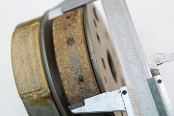 Lem Kampas Ganda. Pakai Kampas Ganda Pantekan di Motor Matic? Ternyata Ini
