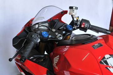 Stang Cbr250rr. Biar Enggak Pegal, Begini Cara Bikin Tinggi Setang Honda