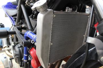 Tanda Air Radiator Ninja 250 Habis. Radiator Ketahuan Rembes Sampai Bocor, Sembuh Pakai Jurus Rp