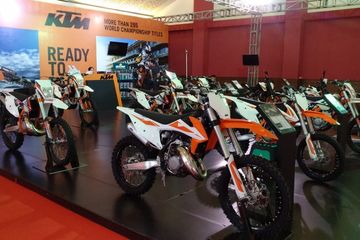 Biaya Turun Mesin Suzuki Satria. Motor Trail KTM Turun Mesin, Gir Pompa Oli Bengkok, Lupa Isi Air