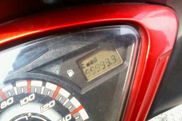 Cara Membaca Odometer Beat. Bikers Jarang Tahu, Ini Kode Rahasia Odometer Digital Motor