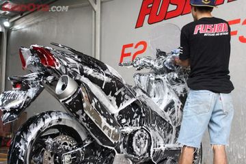 Apa Itu Steam Motor. Ternyata Ini Alasan Tempat Cuci Steam Motor Pakai Sabun Salju