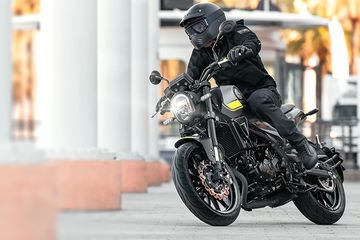 Mt25 Vs Z250sl. Benelli Leoncino 250 Akan Rilis di Indonesia, Lebih Murah