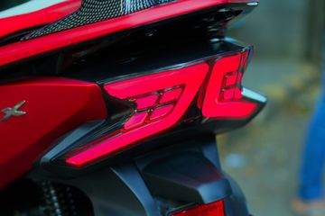 Stop Lamp Pcx 150. Tampil Beda! Honda PCX 150 Ganti Stoplamp LED 3 in 1