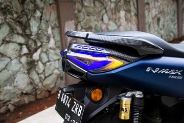 Letak Flasher Pada Honda Beat Fi. Pasang Stoplamp LED di Yamaha All New NMAX, Perlu Ganti