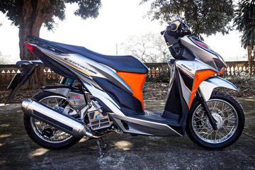 Vario Merah Velg Silver. Honda Vario 150 Makin Keren, Pakai Kelir Silver Plus Pelek Jari-jari