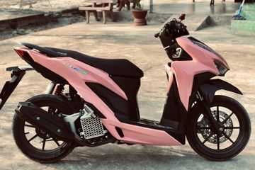 Modifikasi Vario Warna Pink. Honda Vario 150 Tampil Feminim, Punya Bodi Pink dan Part Mewah