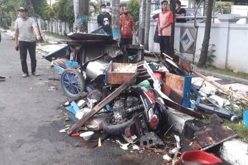 Berat Honda Scoopy. Honda Scoopy dan Gerobak Mie Ayam Mawut, Pembeli dan Penjual