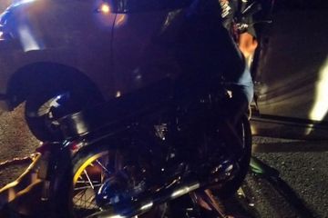 Honda Gl Max Modif Cb. Daihatsu Xenia Batal Putar Balik, Dihujam Kencang GL Max, Dua