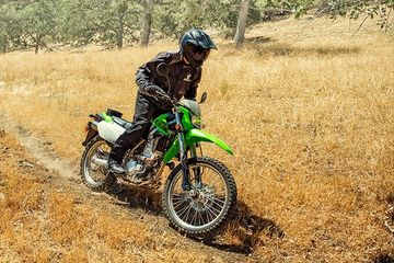 Harga Motor Klx 250 Bekas. Seken Keren: Kawasaki KLX 250, Motor Adventure 250 cc yang