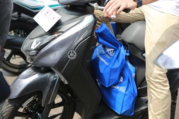 Cara Membawa Barang Banyak Di Motor. Jangan Asal, Begini Tips Aman Saat Membawa Banyak Barang di