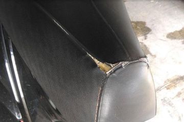 Cara Menambal Jok Motor Yang Sobek. Kalau Kulit Jok Motor Robek, Bisa Ditambal atau Harus Ganti Baru