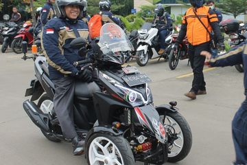 Cara Modif Motor Matic Roda 3. Anti Mainstream Modifikasi Honda Vario Roda Tiga Dipasok Part