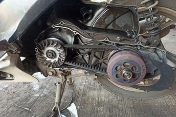 Penyebab Motor Matic Jalan Sendiri Tanpa Digas. Bukan Mistis, Ini Biang Kerok Motor Matik Nyelonong Sendiri