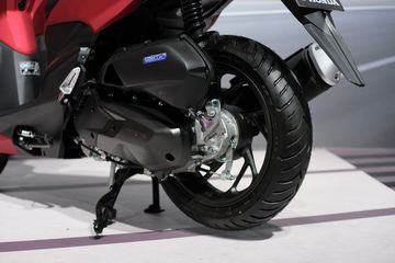 Vario 150 1 Liter Berapa Km. Pakai Mesin Baru, Konsumsi BBM Honda Vario 160 Lebih Boros