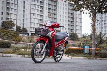 Pelek Merah Candy. Honda Supra X 125 Berjubah Merah Candy, Pakai Pelek Jari-jari