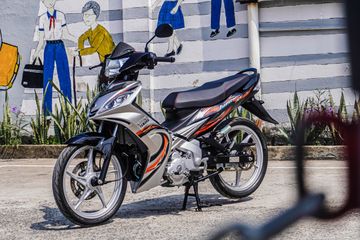 Modif Jupiter Z. Modifikasi Yamaha Jupiter MX 135 Makin Kece Pasang Pelek