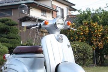 Genio Modif Vespa. Mirip Vespa Klasik, Skutik 2-Tak Suzuki Ini Dibanderol Setara