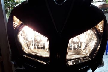 Denda Tilang Lampu Mati. Semua Pengendara Motor Harus Paham, Denda Lampu Depan