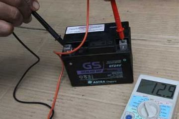Cara Mengukur Tegangan Aki Dengan Multitester. Ini Caranya Mengukur Voltase pada Aki, Saking Gampangnya Bisa
