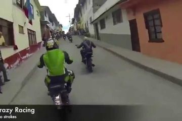 Rx King Style Road Race. Video Ngerinya Balapan RX-King di Negara Ini, Lebih Kacau dari