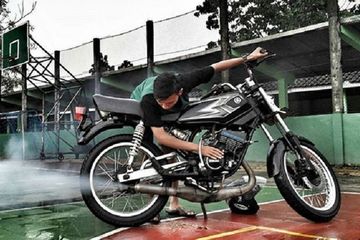 Motor Ninja Rr Keluar Oli Dari Knalpot. Biar Tahu, Ini Alasan Motor 2-Tak Selalu Keluar Asap Dari Knalpot