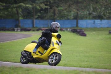Tarikan Vespa Biar Enteng. Upgrade CVT Vespa Sprint 150 Biar Tarikan Makin Galak, Segini