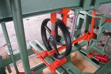 Biaya Press Velg Motor. Perbaiki Pelek Motor Bengkok dengan Metode Press, Berapa Lama