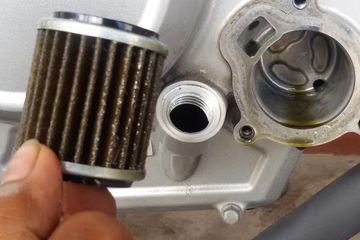Filter Oli Jupiter Mx 135. Berapa Lama Masa Pakai Filter Oli di Motor?