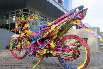 Harga Airbrush Motor Satria Fu. Suzuki Satria Manis Manja, Grafis Airbrush Sampai Nempel Ke Ban